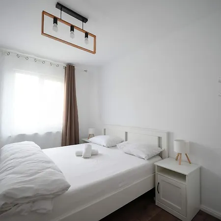 アパート Joy Pavel Rotariu 19 ティミショアラ