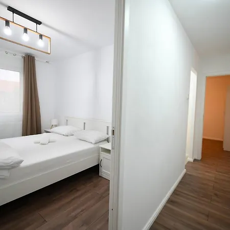 アパート Joy Pavel Rotariu 19 *