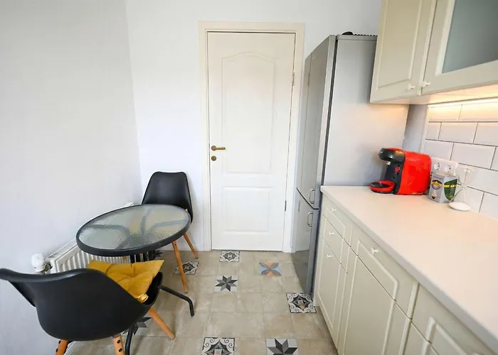 Joy Pavel Rotariu 19 Apartamento *